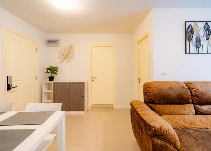 Luxury 2 Bedroom Condo Old City 168