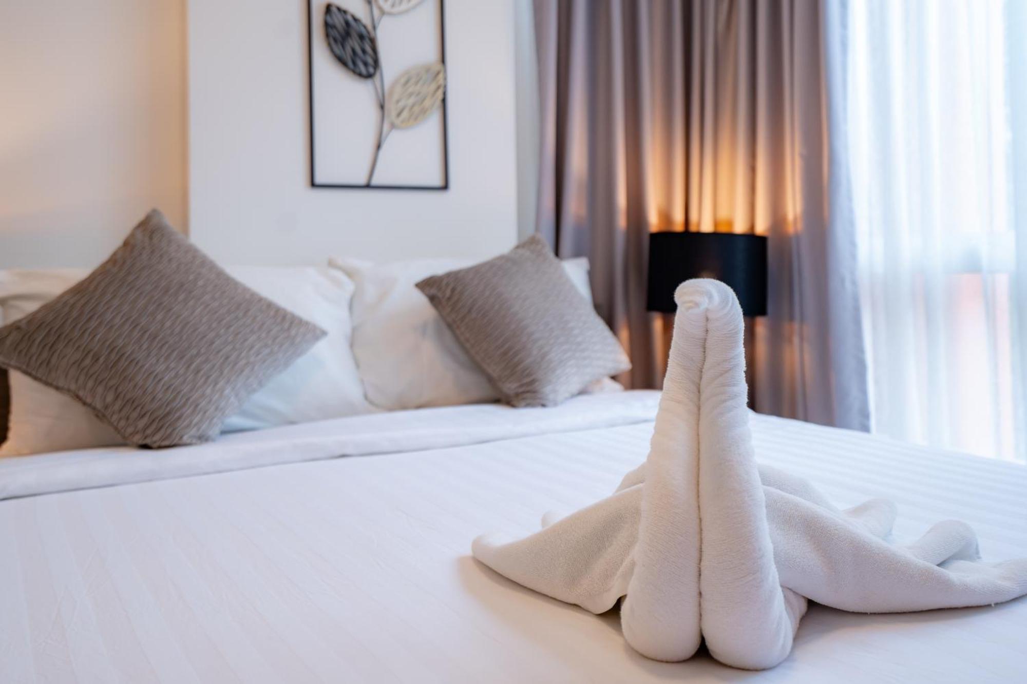 Luxury 2 Bedroom Old 168 *