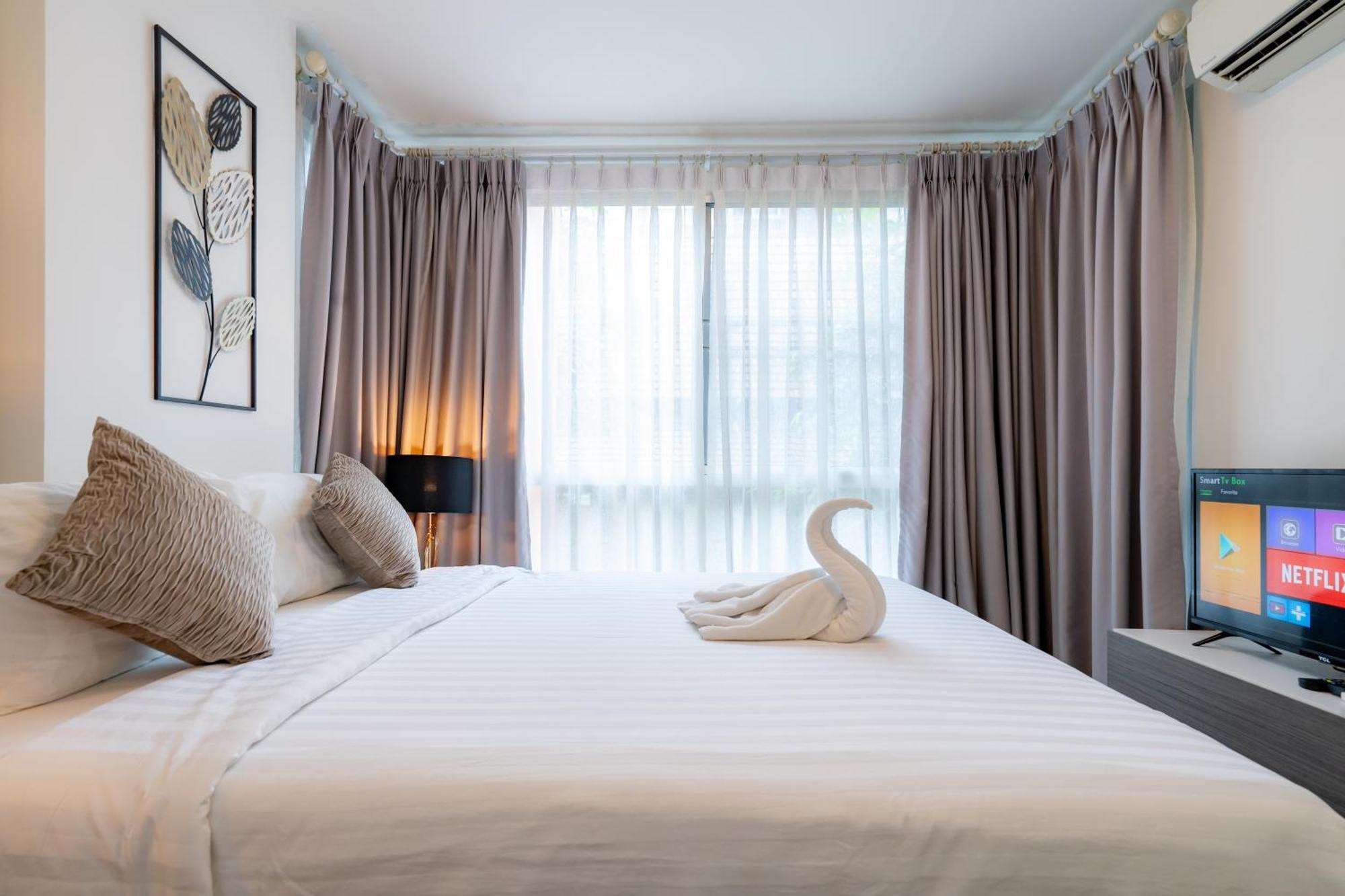Luxury 2 Bedroom Old 168 Apartment *