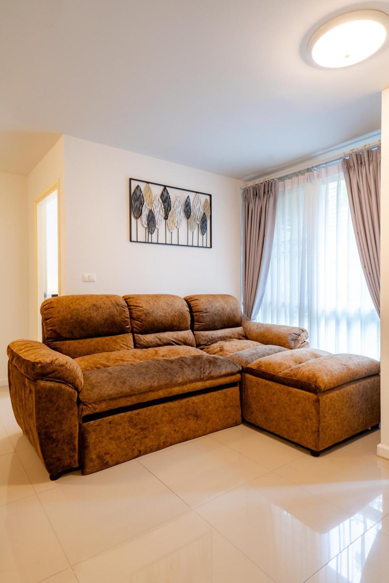 Luxury 2 Bedroom Old 168 Apartment *