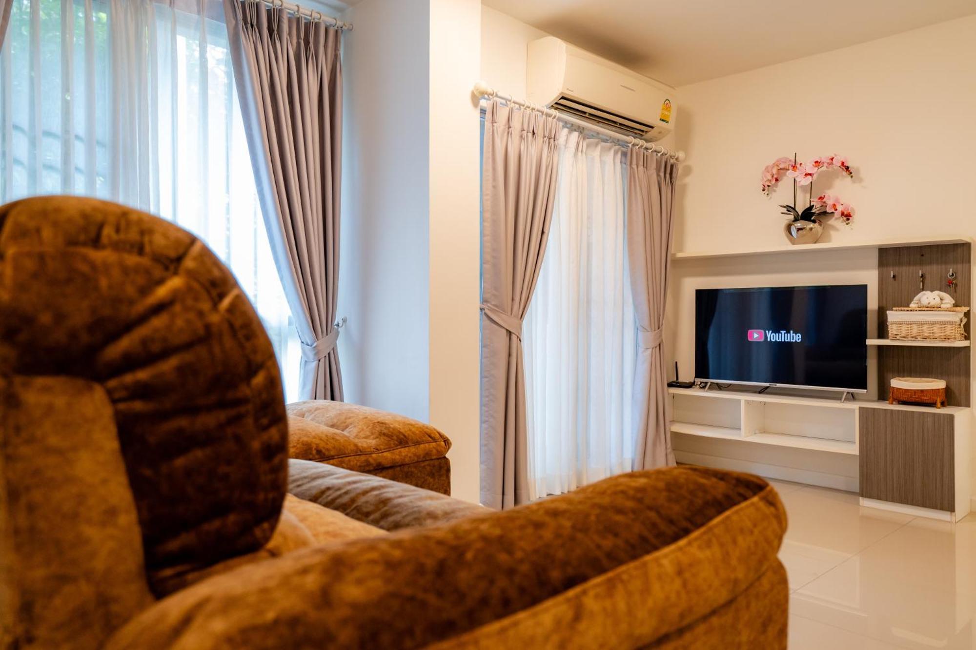 Apartment Luxury 2 Bedroom Old 168 *