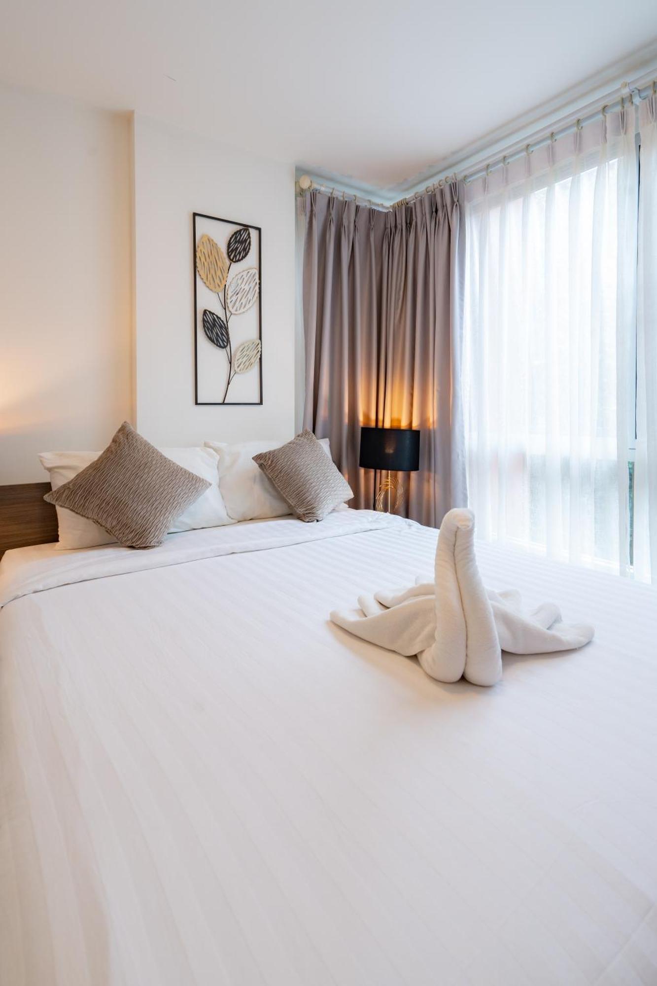 Luxury 2 Bedroom Old 168 Apartment