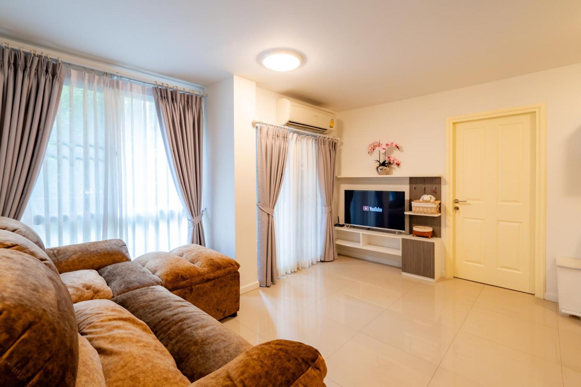 Apartment Luxury 2 Bedroom Old 168